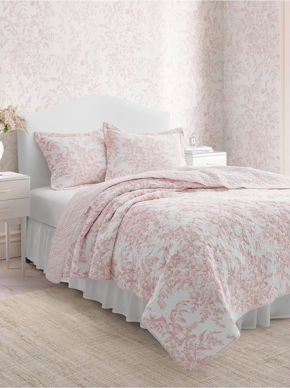 Laura Ashley Twin Pink Bedford Quilt Set